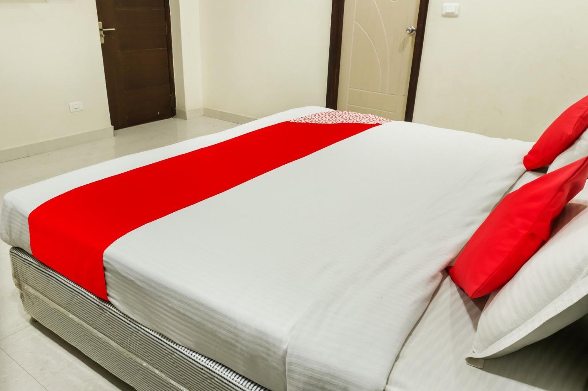 Hotel OYO 73795 Karthikeya Pride Vijayawāda Exterior foto